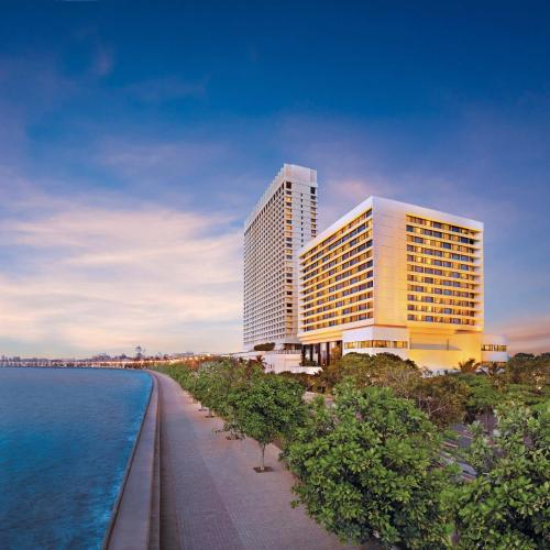 The Oberoi Mumbai exterior sea-facing luxury hotel in India